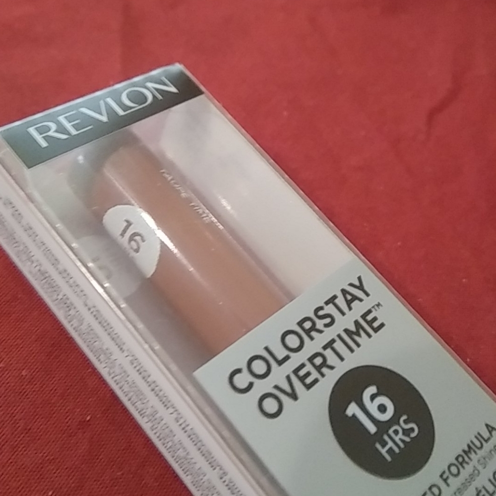 Revlon ColorStay overtime - Picture 3 of 4